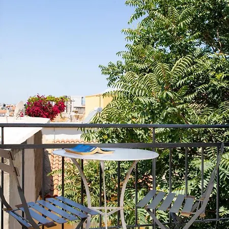 Forum Apartment *