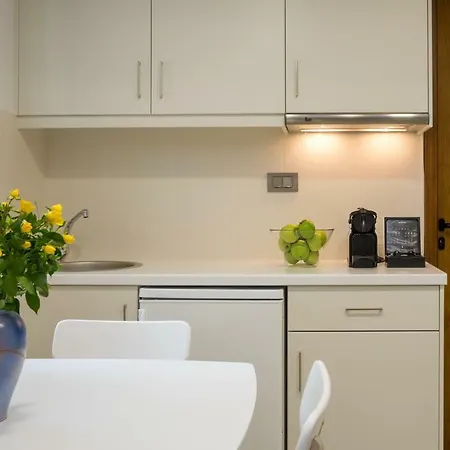 Forum Apartment *